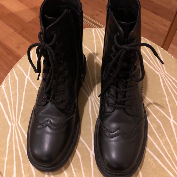 Savaii Womens Round Toe Combat Ankle Boots